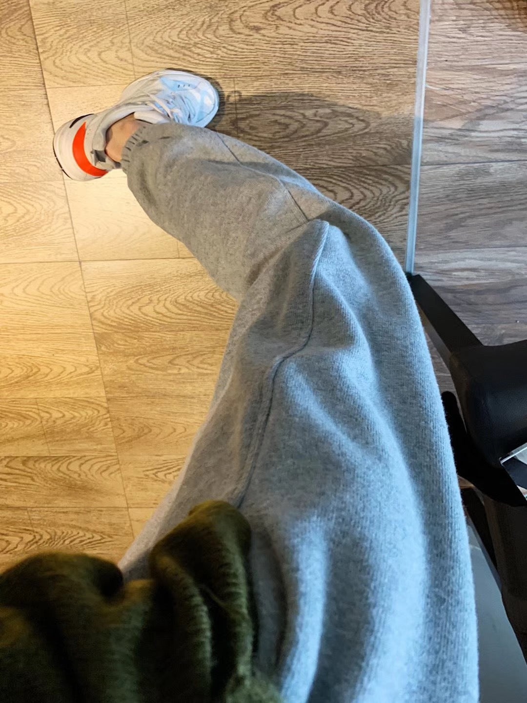 Thick track pants