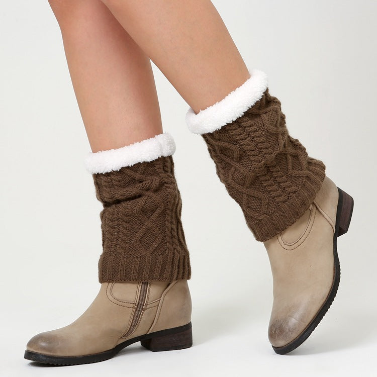 Knitted thick knee pads
