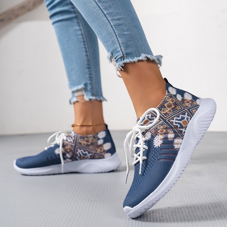 Summer New Flying Woven Stylish Flat Shoes Women