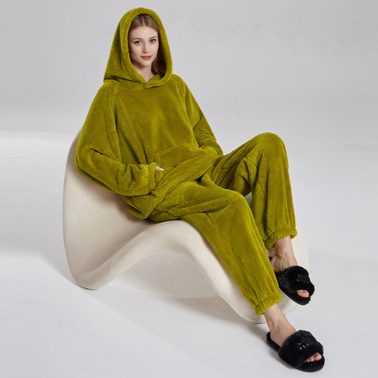 Women's Fashionable Simple Flannel Pajamas Set
